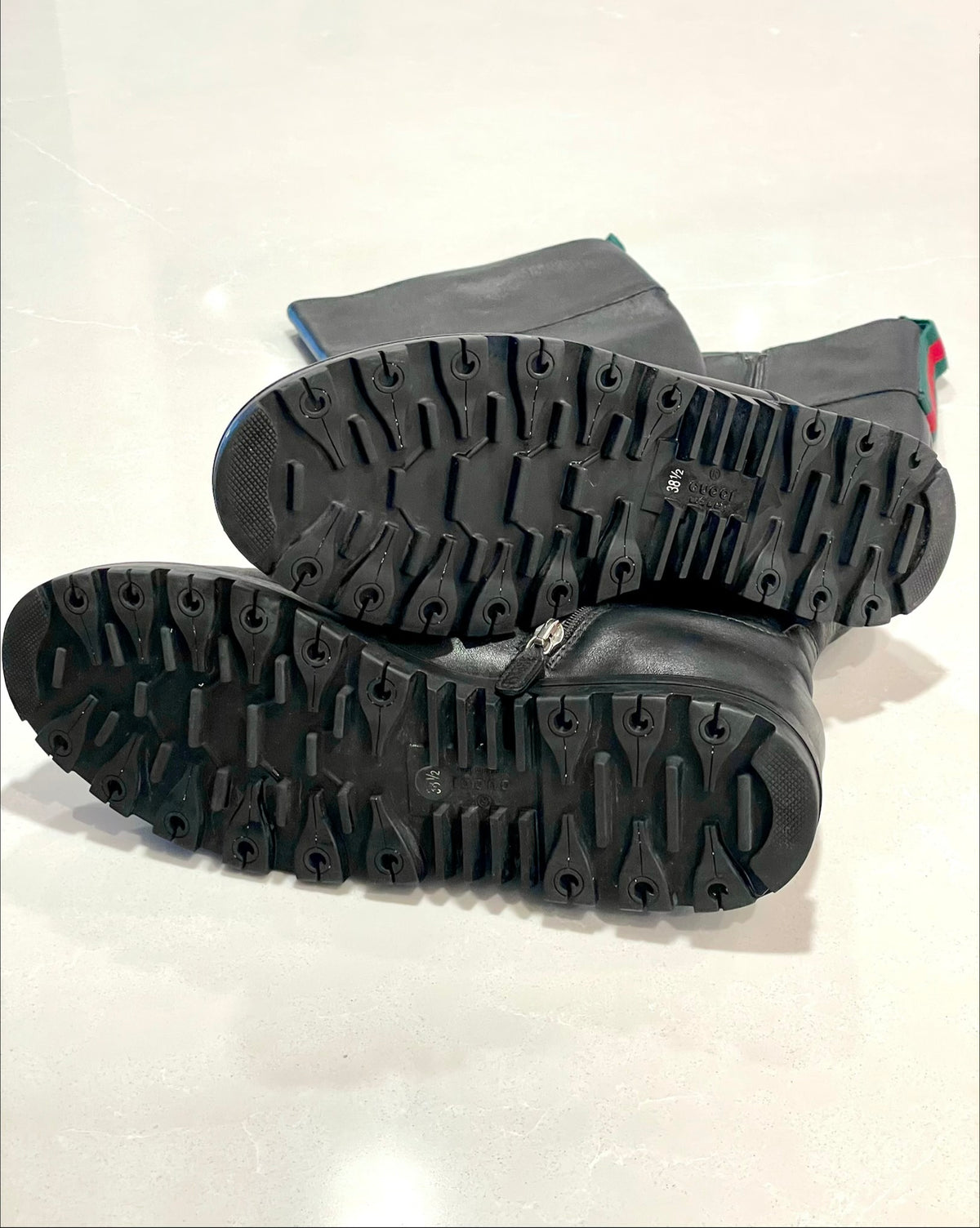 Gucci Black Leather High Boots with Signature Brand’s Ribbon