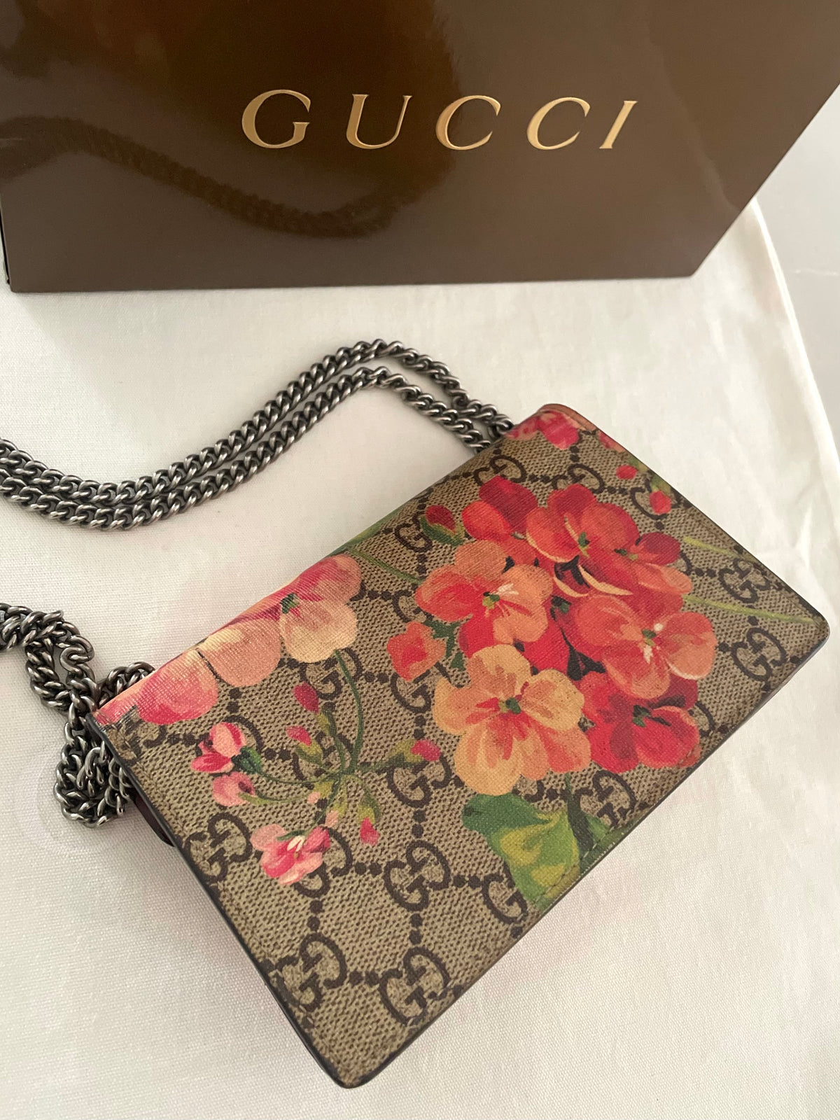 Gucci Dionysus GG Supreme Blooms Super Mini Authentic crossbody bag