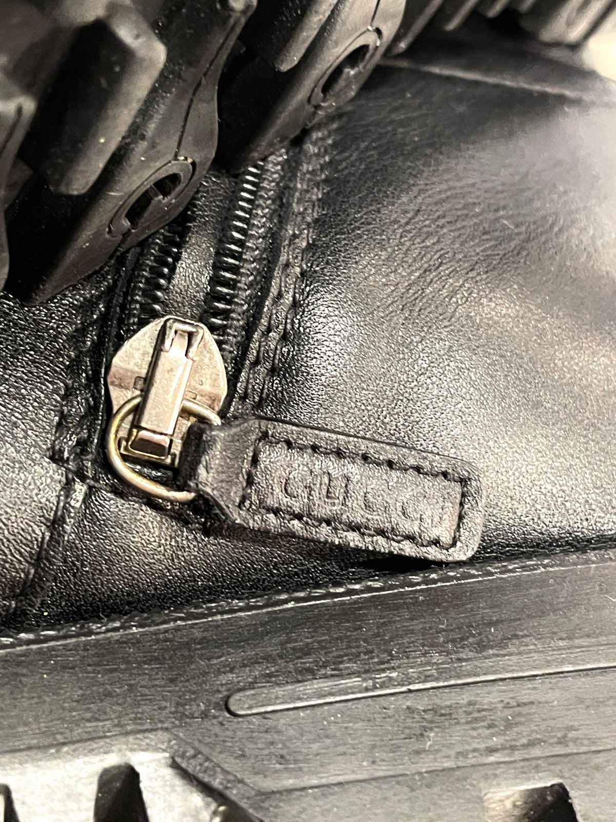 Gucci Black Leather High Boots with Signature Brand’s Ribbon